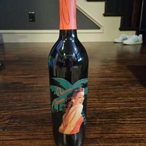 Marilyn Merlot Norma Jeane 2002 Collector's bottle..
